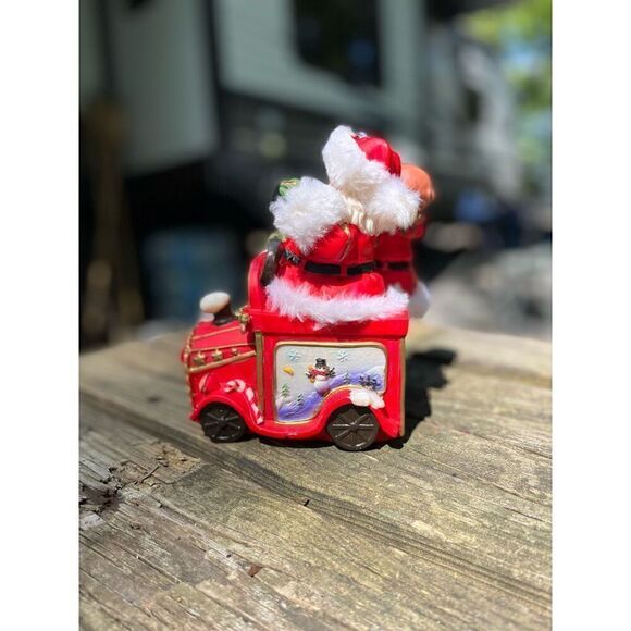 Santa Claus his helpers toys in a car￼ - Picture 3 of 16